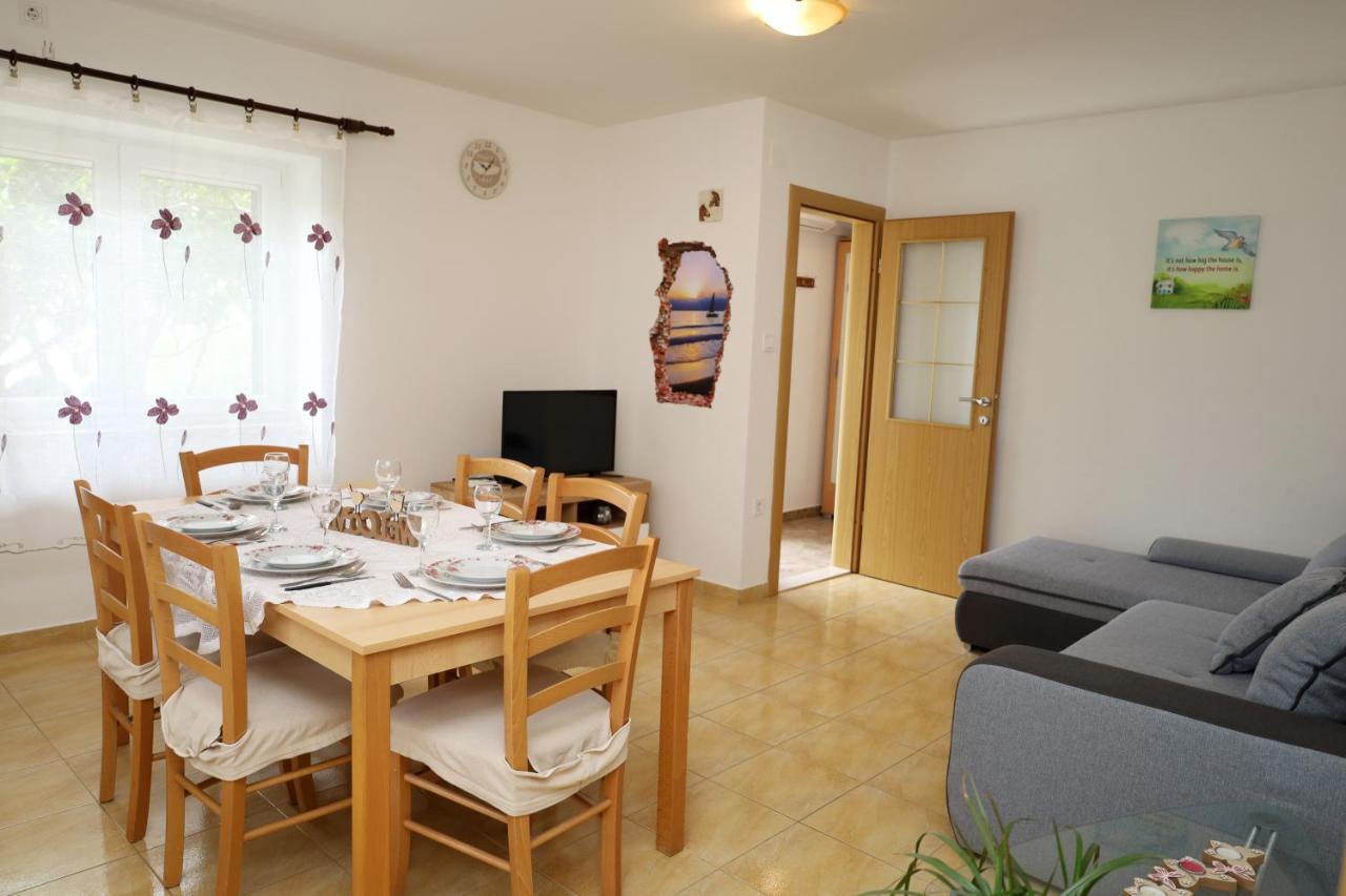 Pojatica Apartament Sumartin
