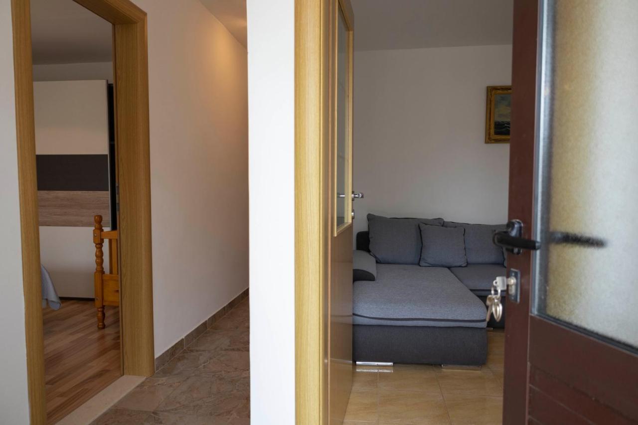 Apartment Pojatica *